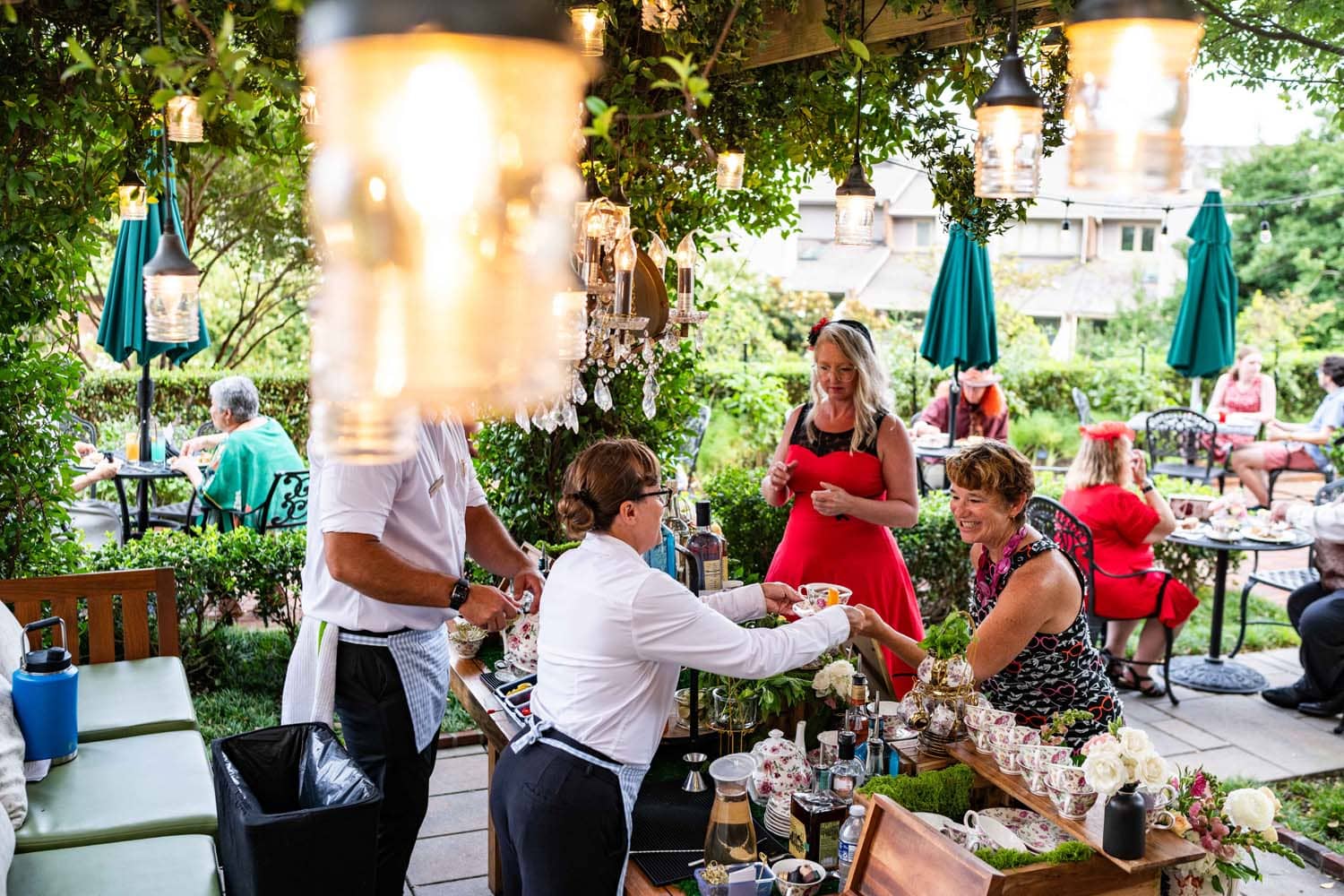 An outdoor garden party at The Historic Cavalier Hotel